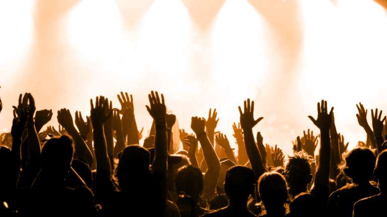 whats-the-difference-between-praise-and-worship